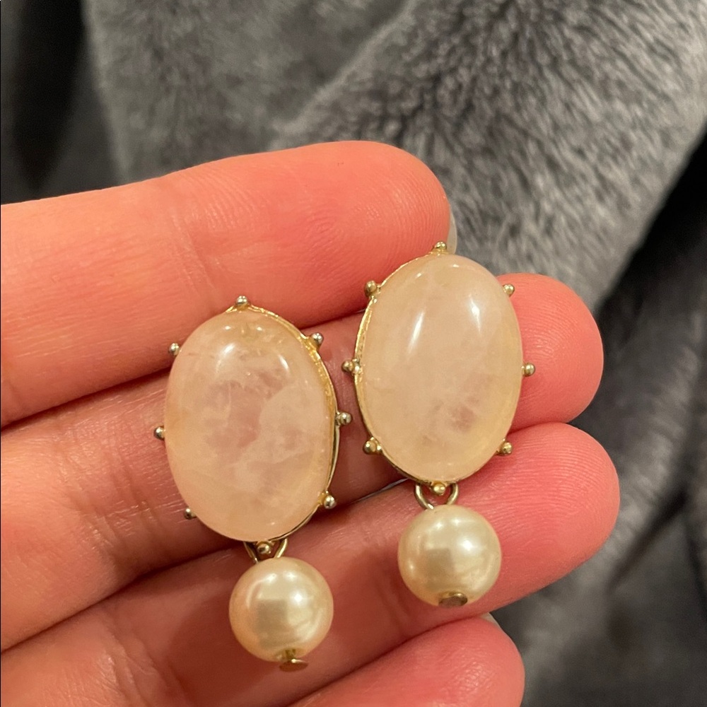Elegant Gold and Cream pink Quartz Drop Earrings
